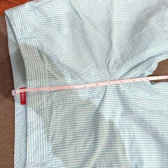 Adorable & slimming Izod shorts! - Picture 8 of 8